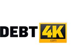 Debt4k. Gal interrompt le jeu VR pour s'amuser avec les prêteurs