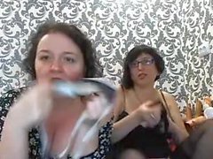 Deux putes russes 48yo sur webcam