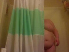 Spy sur BBW dans la douche