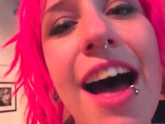 Розовые волосы BJ Pierced Babe сосет POV Dick