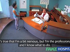 FakeHospital Patient hört Arzt fucking Krankenschwester