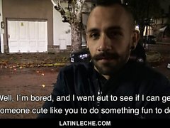 LatinLeche - Latino Junge saugt Hahn für Bargeld