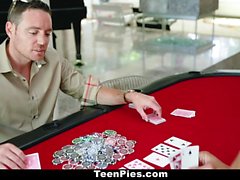 TeenPies - Poker Oyuncuları Teen Slut On Run Train