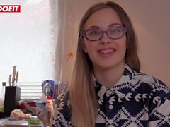 LETSDOEIT - Hot teen liebt vor der Kamera masturbieren