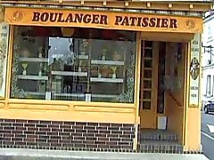 La boulangere salope (Fun at the bakery)