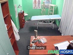FakeHospital le docteur détermine sexe est les meilleurs traitements