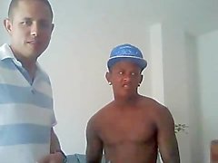 Interracial dos indivíduos Jerking Com Cam que