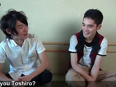 ragazzi adolescenti asiatica che fa del sesso orale