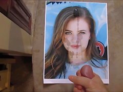 Sierra McCormick Sperma Tribut 01