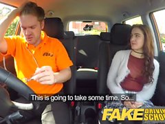 Fake Driving School Sexy horny ny elev har en hemlig överraskning