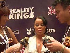 PornhubTV di Nikki di Delano Intervista a a 2014 AVN Awards