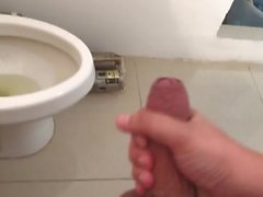 FAP ja cum toisessa bathroom toimipaikassa