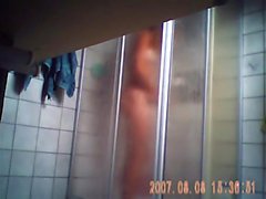 Vids ocultos de la ducha de la leva amaing adolescente en la ducha