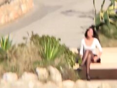 Mamacitaz - Sexo al aire libre con Morena Steamy Latina Teen