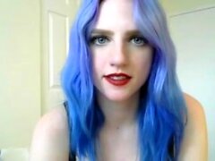 Teen con grandi tette che scopano un dildo su webcam