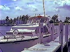 Heta vilda Naket tjejer Yacht Fest ( 1960sna Vintage )