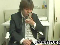 Japanese businessman masturbándose a Teléfono Móvil