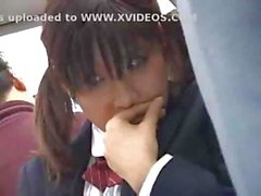 Escolar japonesa hace masturbar el y jodido por una extraño en el autobús