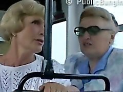 Rapports sexuels publiques en autobus