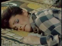 Брюнетка зрелой Нена в одном из своих кино получать прибил на классической порно