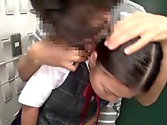 Busty pigtailed japansk school mun knullad