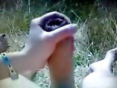 Handjob and cumshot on nature! Amateur!