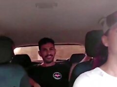 Sürüş sırasında Sürtük Latinas araba seks kalabalık