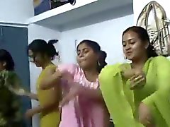 Bangladesh ostello Dancing Girl