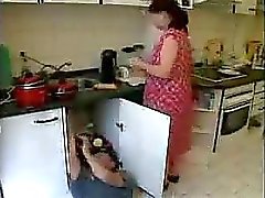 Handwerker gefickt Hausfrau
