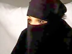 Svart Burka arabisk muslimsk flicka Nadia suger på Big västeuropeiska republikanska Franska Penis