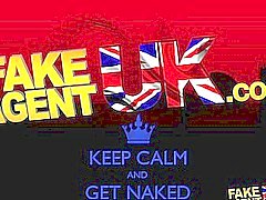 FakeAgentUK Dizzy подростковой первая литья анальный сперма в жопе в ее маленькую попку