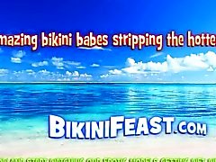 Yağmurlu bikini içinde sarışın plaja divası