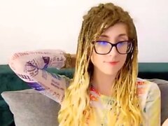 Masturbation solo blonde de Brianna Chubby