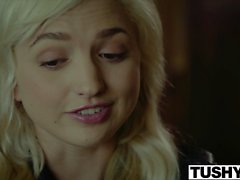 Tushy Naughty Blonde Anal gefickt von ihrem Therapeuten