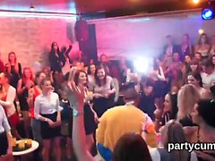 Kinky tonåringar får fullo galen och skalad i hardcore party
