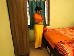 New Indian Bhabhi listo para conseguir cogida en el dormitorio