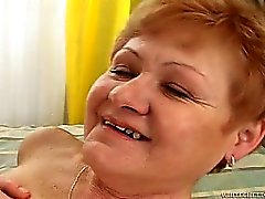 De la abuela coño peludo