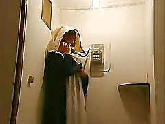 Suor Ubalda 2 - Italien nunnan Hembiträdet kostym Porr