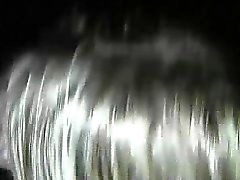 Della zappa pimpante le ginocchia nutre rubinetti sui gloryhole