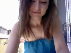 teen masturba su coño hermoso en al aire libre de leva