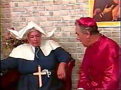 Padre batimento a bunda do religiosa a gordura