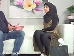Muslimische Frau will Fotos von einem geilen Fotografen - Sunporno Uncensored
