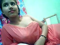 Indian hoty on cam for sexycam4u