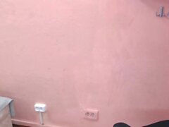 Deux se masturber étudiantes et les duper autour de webcam