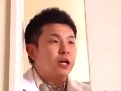Falscher japanischer asiatischer Doktor fickt Frau-Klienten