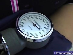 Preggo Brunette Anna едет в DR