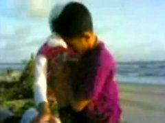 indonesia cewek jilbab mesum di- Tepi pantai