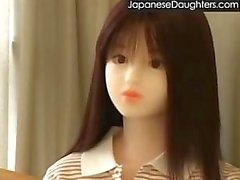 Nuori japanilainen tytär munaa stepdad
