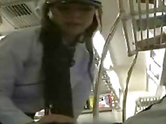 La Mujer japanese de la Policía dan Chupada pública con corrida en la cara beauty